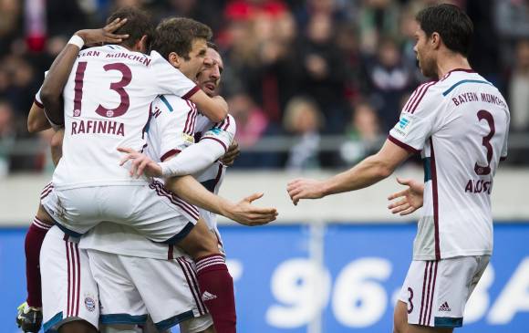 Tomas Müller anotó dos de los tres goles para el triunfo de los de Guardiola. FOTO AFP