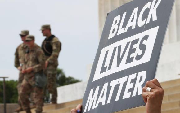 El gobierno chino ha emitido una serie de comunicados hablando sobre el racismo en EE.UU. FOTO: AFP