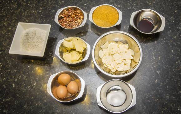Estos son los ingredientes para preparar el blondie blanco. FOTO Julio César Herrera
