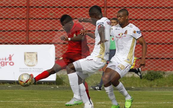 Ante Tolima, Rionegro tuvo varias opciones de gol que no logró concretar. Hoy espera su primera victoria. FOTO jaime pérez 