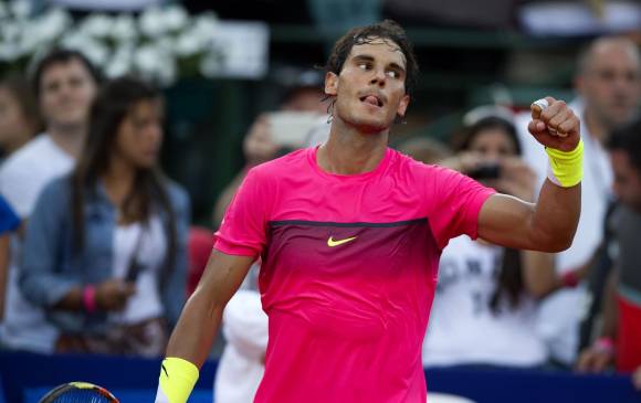 Rafael Nadal celebró el triunfo ante Carlos Berlocq y avanzó a la final del torneo en Buenos Aires. FOTO AFP