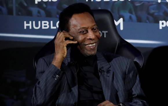 Todavía no le sacan el cálculo renal a Pelé, quien sigue en observación en el hospital Albert Einstein. FOTO REUTERS.