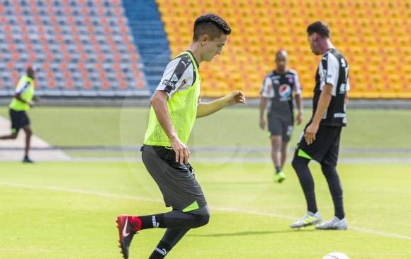 El santandereano Eduard Atuesta, de 20 años, irá a Los Ángeles FC de la MLS por un préstamo de cinco meses y una opción de compra cercana al 80% del pase del jugador. FOTO j. antonio sánchez