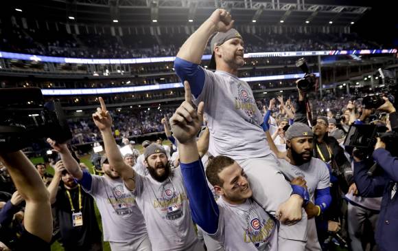 A sus 39 años el catcher David Ross se convirtió en una de las figuras con un cuadrangular solitario. FOTO AP
