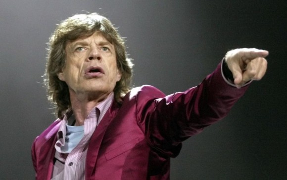 Allegados a Mick Jagger hablaron, en su momento, de la tristeza que tenía el cantante luego de la muerte de su novia L’Wren Scott. FOTO Reuters