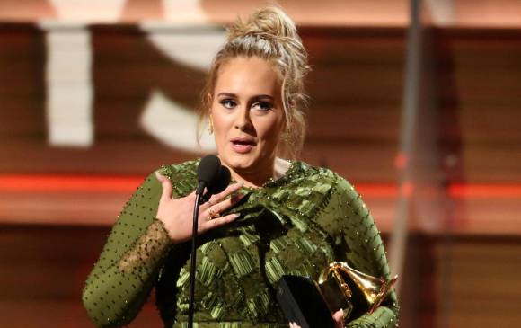 Adele recibió emocionada los premios más importantes de la noche FOTO Reuters