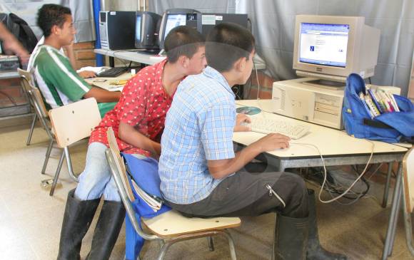 La nueva resolución brinda mayor certidumbre técnica y jurídica sobre los requisitos para la licitación. Con esta subasta se buscará fortalecer el internet en zonas lejanas. FOTO juan antonio sánchez