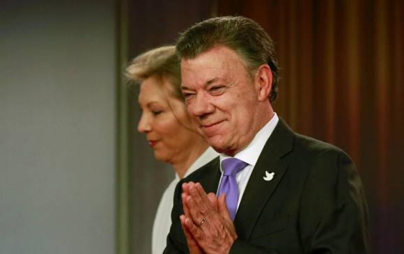 La presidente del Comité Noruego del Nobel, Kaci Kullmann Five, anunció este viernes que el galardonado con el premio Nobel de la Paz era el presidente de la República, Juan Manuel Santos. FOTO Reuters 