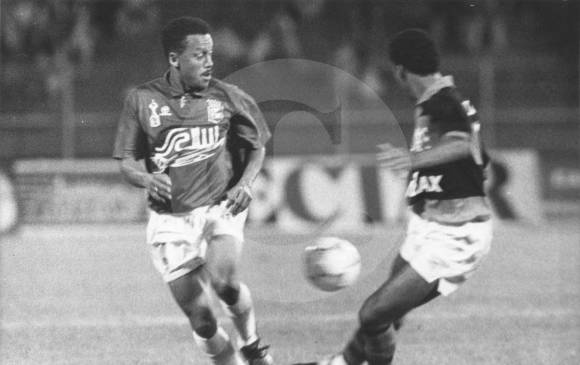 En la imagen aparece Chonto Herrera, campeón en 1989 con Nacional de la Copa Libertadores y que también disputó la Recopa ante Boca Juniors. FOTO archivo el colombiano
