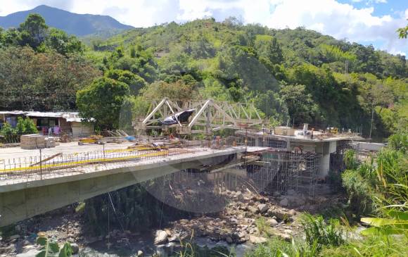 Este puente, en jurisdicción de Cañasgordas, hace parte del proyecto 4G a Urabá. FOTO: JUAN DIEGO ORTIZ