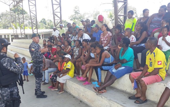 Las Fuerzas Armadas de Ecuador recibieron a 150 personas que salieron desplazadas de Nariño FOTO cortesía twitter @TMT30_