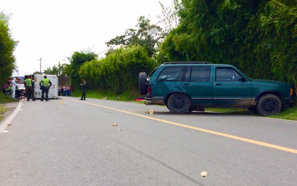 Dos mujeres muertas dejó un accidente de tránsito que se presentó en la mañana de este sábado en la vía que conduce de Rionegro a El Carmen de Viboral. FOTO MI ORIENTE