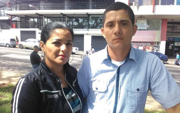 Mabel y Wilmer, padres del joven encarcelado, piden que se respeten sus derechos fundamentales. FOTOS cortesía