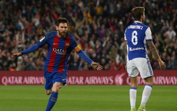 Lionel Messi anotó dos de los tres goles con los que el Barcelona derrotó a la Real Sociedad. FOTO REUTERS