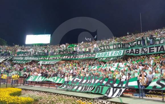 Tribuna Sur, estadio Atanasio Girardot de Medellín. FOTO: JAIME PÉREZ
