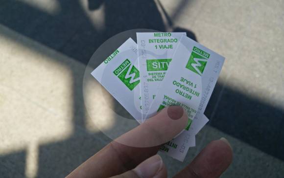 Estos son los tradicionales tiquetes Edmonson que se despedirán del metro de Medellín. FOTO VANESA RESTREPO