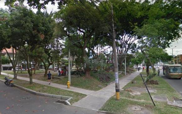 Parque La Castellana en el barrio Laureles de Medellín, lugar donde se habría dado la agresión. FOTO CAPTURA GOOGLE STREET VIEW