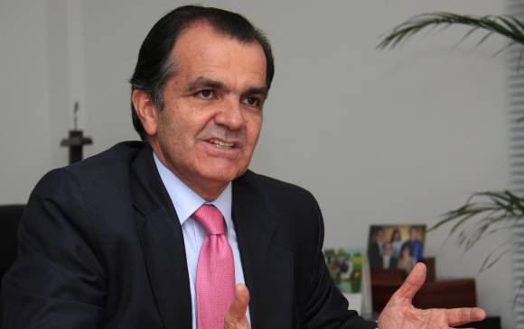 El excandidato Óscar Iván Zuluaga dijo que así como sacaron lo del hacker en plena campaña, no descarta que el Gobierno salga con otro complot para deslegitimar el No. FOTO Colprensa