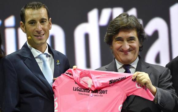 El ciclista italiano Vincenzo Nibali hizo parte de la presentación de la edición centenaria del Giro de Italia. FOTO AP