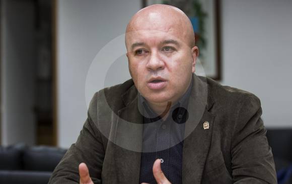 La Universidad planea construir una nueva portería sobre la carrera 65 con accesos automatizados para mejorar la calidad y confort de la comunidad universitaria. FOTO julio césar herrera