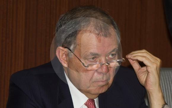 Según expertos consultados el exprocurador Ordóñez genera resistencia en los partidos donde tiene más afinidad, el CD y el PC, por lo que podría crear su propio movimiento. FOTO Jaime Pérez
