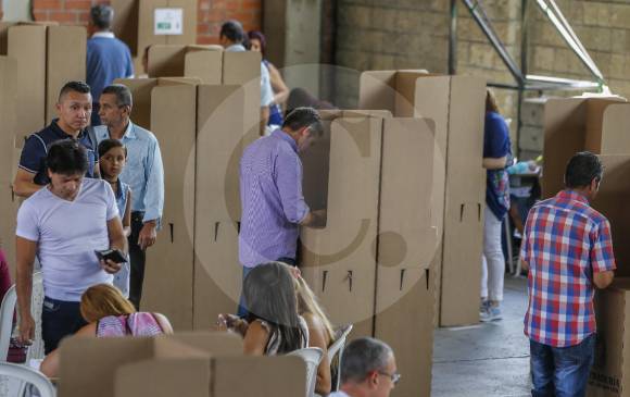 Según varios expertos, la iniciativa del fiscal no ataca la raíz del problema: la incultura política. FOTO DONALDO ZULUAGA