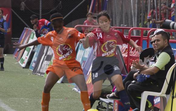 Dhana llevó al fútbol la resistencia y concentración que le dio el karate 