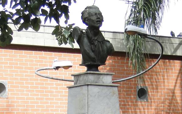 Esta es la escultura del siglo XX robada ayer. FOTO Cortesía