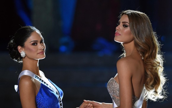 Miss Filipinas, Pia Alonzo Wurtzbach y Miss Colombia Ariadna Gutiérrez. FOTO AFP