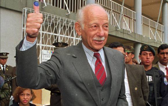 El expresidente de Ecuador (1992-1996) y exalcalde de Quito Sixto Durán Ballén falleció este martes a los 95 años. Foto AP