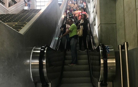 La inversión en la renovación de las nueve escaleras ascendió a $6.642 millones. FOTO: Cortesía Metro de Medellín. 
