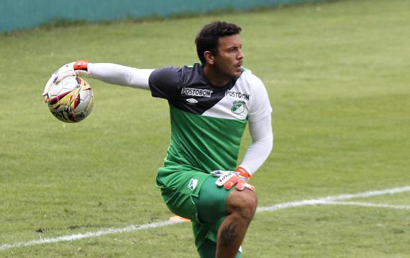 El arquero uruguayo Ernesto Hernández, campeón con el Cali en 2015 es la nueva cara de Rionegro para 2017. Ocupará la plaza de extranjero que dejó Pablo Torresagasti. FOTO cortesía-el país