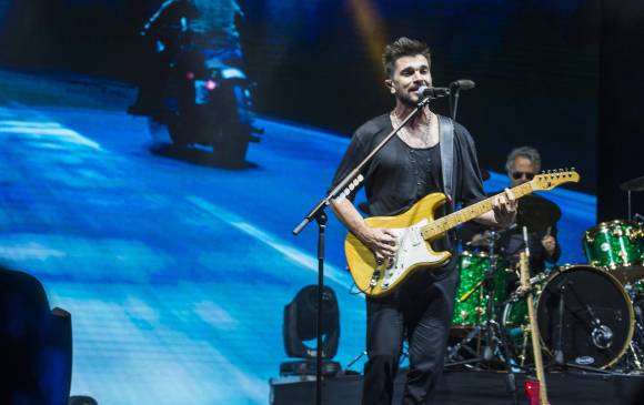 Juanes lanzó su octavo disco como solista en las bodegas del Metro de Medellín. FOTO JULIO CÉSAR HERRERA