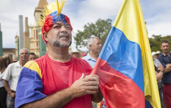 Edwin Javier Cossio se puso la tricolor para apoyar a Rigo, el amigo que sigue siendo humilde y cercano.