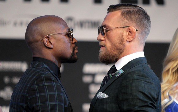 Mayweather y McGregor, boxeador frente a artista marcial en el escenario. ¿Qué diferencias hay entre las dos disciplinas? FOTO AFP