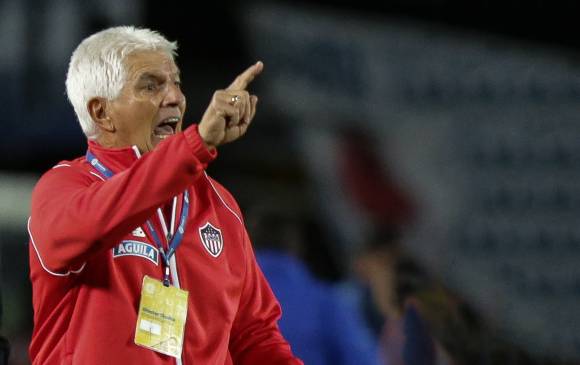 En su séptima era con Junior, Julio Comesaña cumple buena campaña con un 83% de rendimiento. Fue campeón con la tiburones en 1993, pero también ha tenido épocas de crisis. FOTO Colprensa