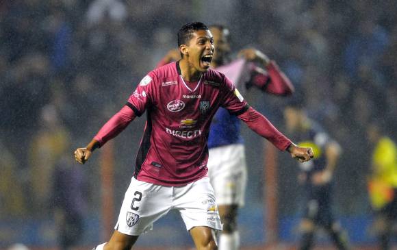 El defensor de Independiente del Valle, Luis León, celebrando el paso a la final de la Copa Libertadores tras vencer a Boca Junior en la Bombonera y convertirse en la gran sorpresa. FOTO afp