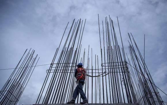 Las condiciones constructivas y la preparación ante un terremoto complementan la amenaza. El departamento se divide entre el riesgo medio y alto por ocurrencia de sismos. La informalidad es fragilidad en los centros más poblados. FOTO Colprensa