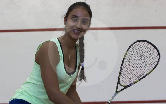 Sophia Giraldo, campeona en dobles del Suramericano joven de squash. FOTO Julio César herrera