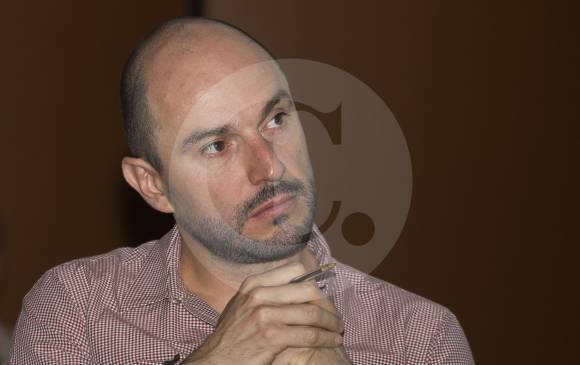 El director de la ACR, Joshua Mitrotti, asegura que el país tiene suficiente experiencia para reintegrar a los guerrilleros que se desmovilicen de las Farc. FOTO Julio césar herrera.