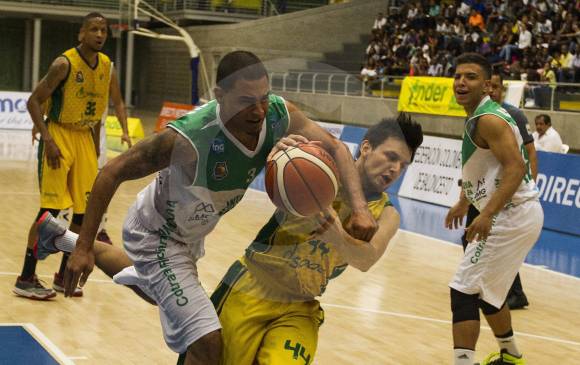 Jonathan Rodríguez lidera el ranquin de extranjeros con 26 puntos de promedio, 7.1 rebotes y 3.1 asistencias. FOTO jaime pérez