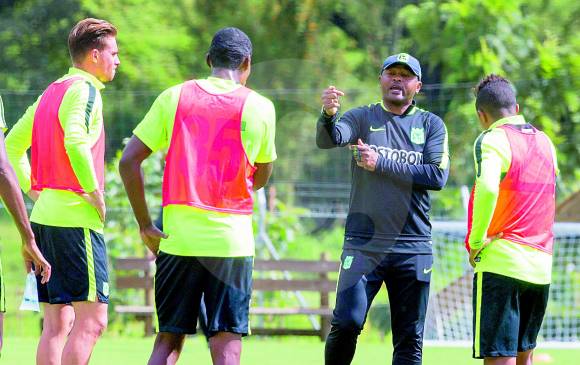 Con un pasado brillante como jugador y una experiencia positiva como técnico con el Huila, el vallecaucano espera dar la talla con el verde.FOTO Jaime Pérez