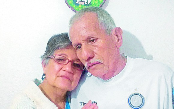 Faride Mantilla y Ángel Ramírez son los padres de Andreína, la única mujer asesinada en el ataque. FOTO ROSALINDA HERNÁNDEZ