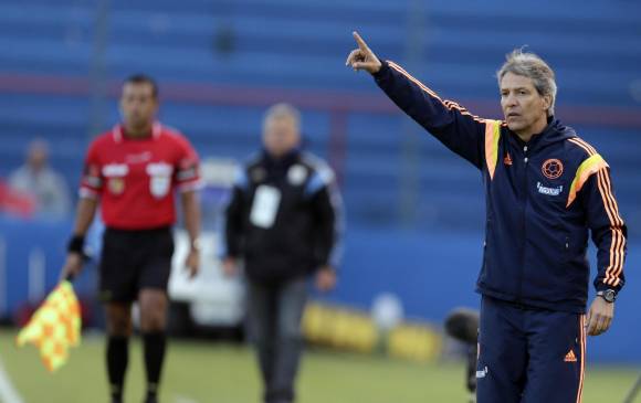 Carlos Piscis Restrepo, técnico de la Selección Colombia juvenil. FOTO REUTERS