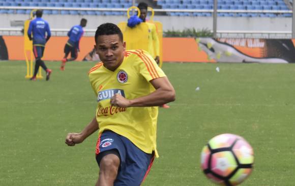Carlos Bacca, delantero que espera mejorar su juego con la Selección, hoy ante China. FOTO Cortesía FCF