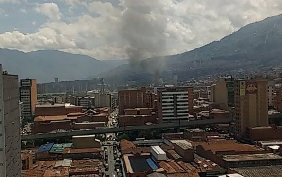 Bomberos controlan incendio en inquilinato del centro de Medellín