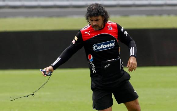 En cada práctica el técnico Leonel Álvarez hace énfasis en que su equipo tiene la capacidad de divertirse en la cancha. Les muestra fortalezas para cada día jugar mejor. FOTO Manuel Saldarriaga
