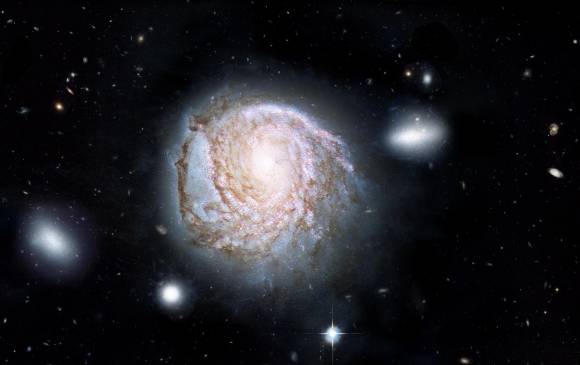 Las galaxias no andan solas. Se juntan en cúmulos, algunos con miles de ellas. FOTO ICRAR/NASA/ESA
