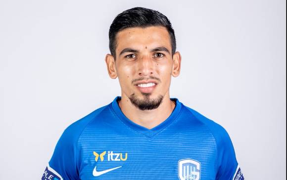 El colombiano fue presentado como nuevo refuerzo del club que milita en la liga de Bélgica, en el que también está Carlos Cuesta. FOTO TOMADA DE @KRCGenkofficial