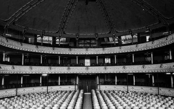 El Bolívar, el primer teatro de la ciudad, tenía capacidad para 1.200 personas. Imagen tomada de la exposición Ausentes Teatros, para recrear la cultura de otra manera. FOTO cortesía